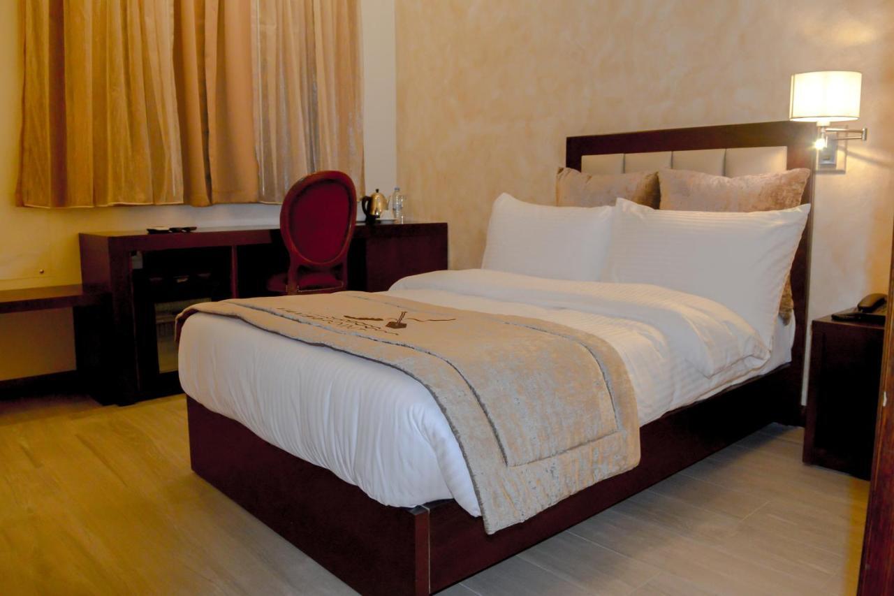 Mamba Point Hotel Freetown Exterior foto